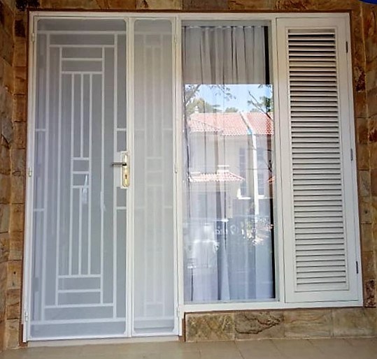 Pintu Tralis Minimalis