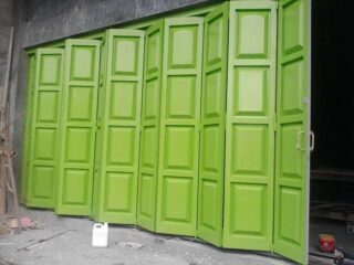 pintu garasi besi